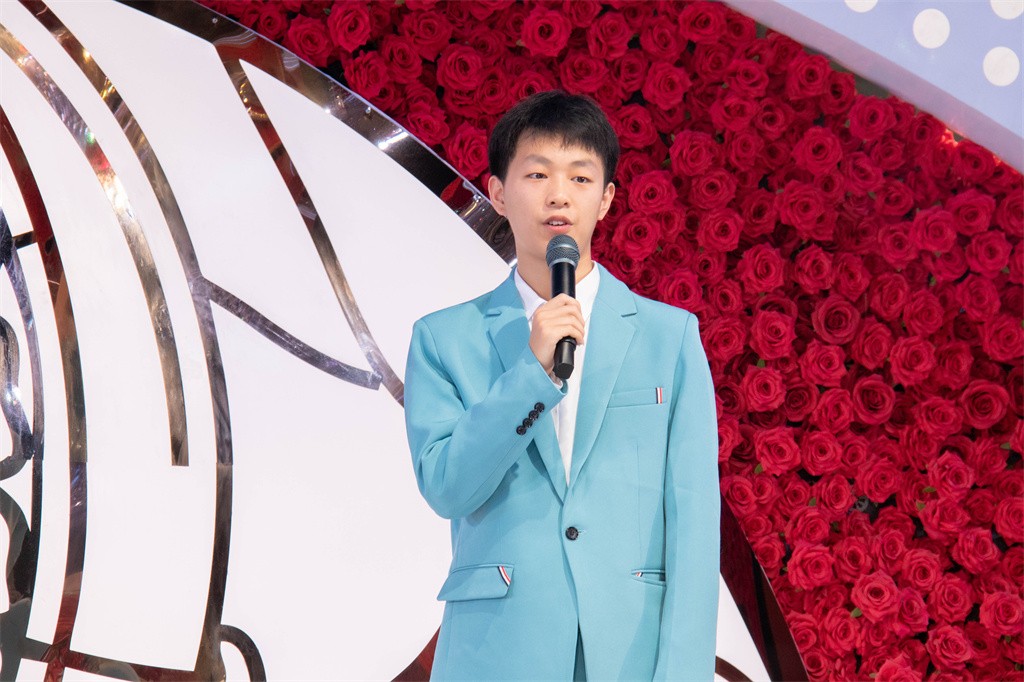 博思花藝婚慶教育，婚慶培訓(xùn)，花藝培訓(xùn)，插花培訓(xùn)，花藝師培訓(xùn)，主持人培訓(xùn)，商務(wù)主持人培訓(xùn)，花店運(yùn)營培訓(xùn)，花店全系統(tǒng)營銷，小白開花店，小白學(xué)主持，金璽棠婚慶酒店，金璽棠總部，鄭州金麻雀教育科技有限公司