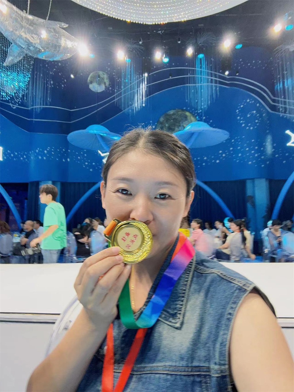 博思花藝婚慶教育，婚慶培訓(xùn)，花藝培訓(xùn)，插花培訓(xùn)，花藝師培訓(xùn)，主持人培訓(xùn)，商務(wù)主持人培訓(xùn)，花店運營培訓(xùn)，花店全系統(tǒng)營銷，小白開花店，小白學主持，金璽棠婚慶酒店，金璽棠總部，鄭州金麻雀教育科技有限公司