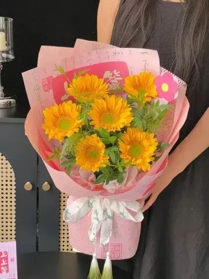 博思花藝婚慶教育，婚慶培訓(xùn)，花藝培訓(xùn)，插花培訓(xùn)，花藝師培訓(xùn)，主持人培訓(xùn)，商務(wù)主持人培訓(xùn)，花店運(yùn)營培訓(xùn)，花店全系統(tǒng)營銷，小白開花店，小白學(xué)主持，金璽棠婚慶酒店，金璽棠總部，鄭州金麻雀教育科技有限公司