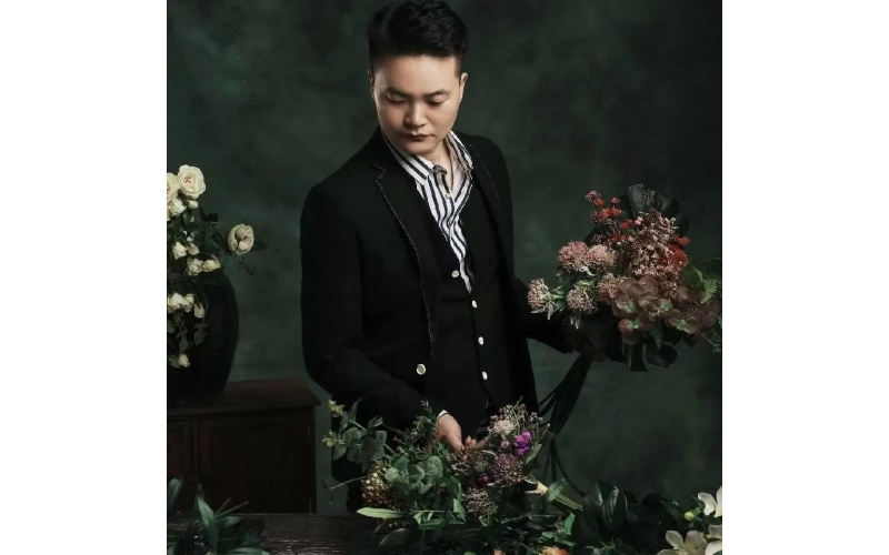 頌花匠-花店如何招生-分享人BOSS花藝石磊